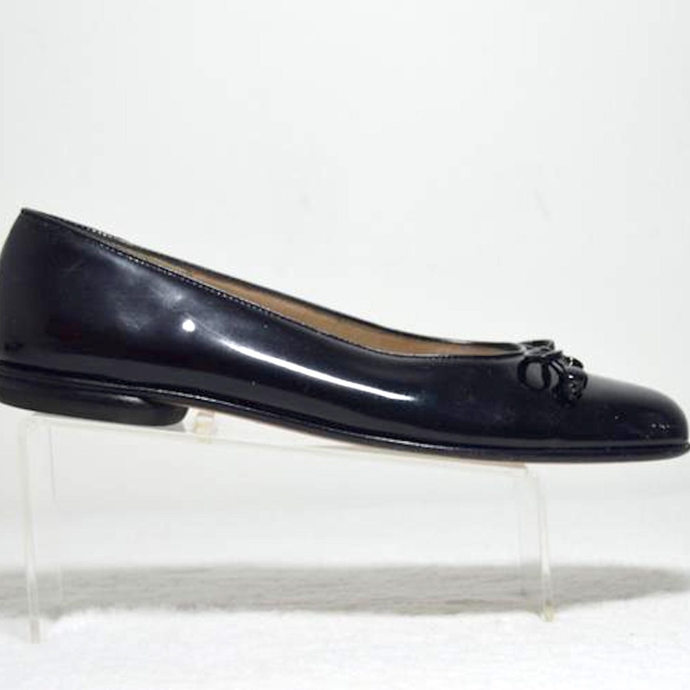 Ferragamo Black Shoestring Bow Patent Classic Ballerina Flat 🇮🇹 - Picture 2 of 8